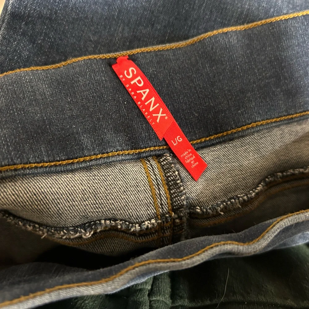 SPANX - Jeans - Straight / Tapered Ankle - Size Large - Picture 10 of 11